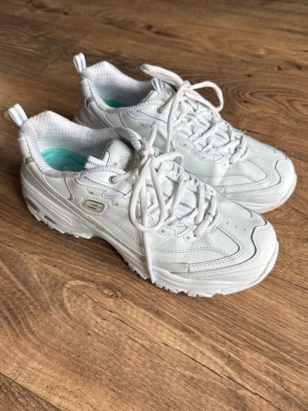 Skechers D Lites White Women's Lace-Up Athletic Sneakers with Mint Insole